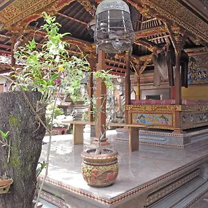 Angga Alloggio in famiglia Ubud